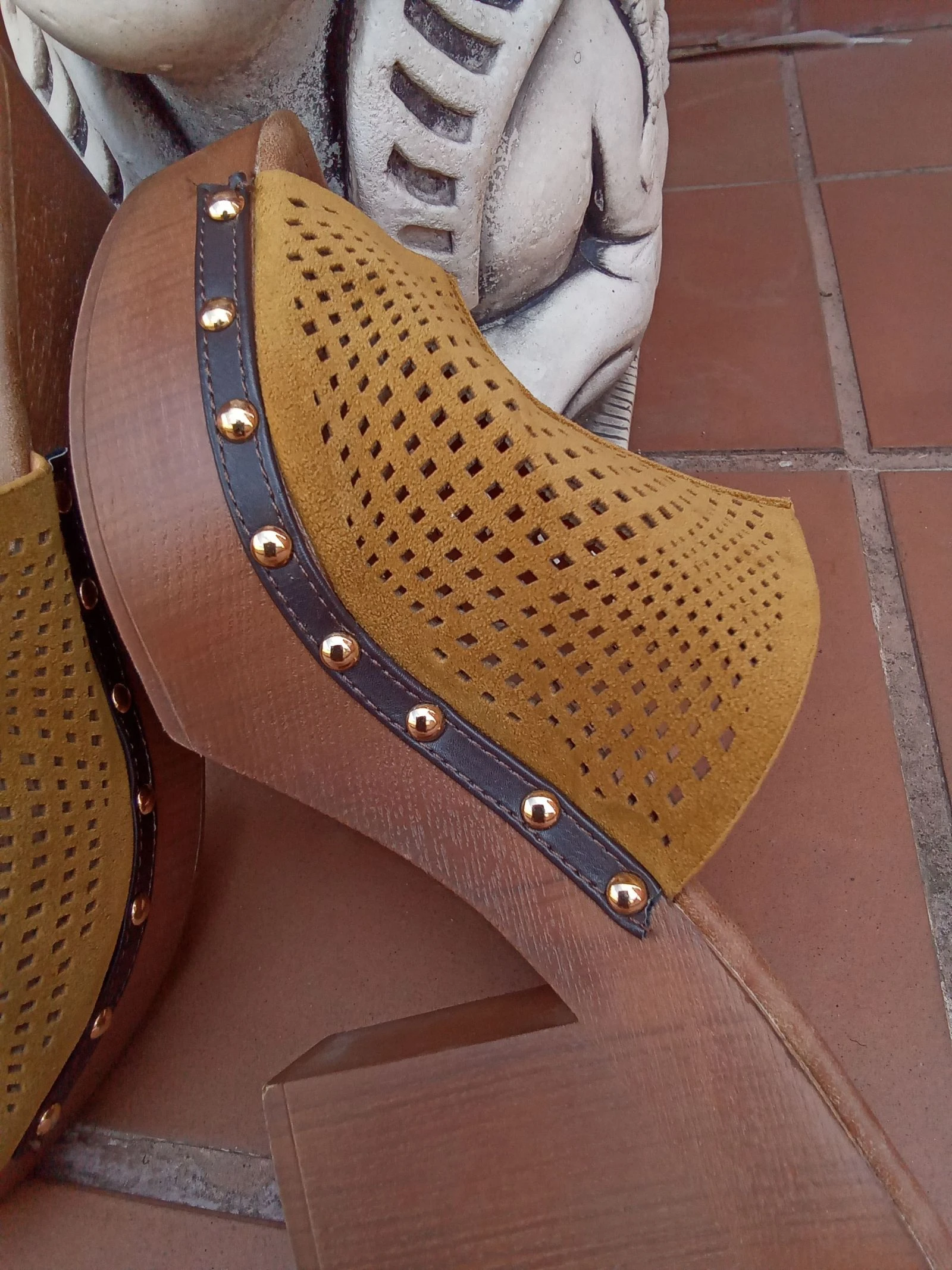 Platform clogs 70s style – photo 14